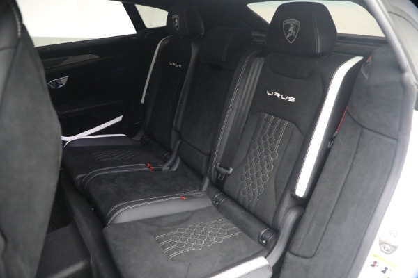 Used 2024 Lamborghini Urus Performante for sale $289,900 at Rolls-Royce Motor Cars Greenwich in Greenwich CT 06830 20
