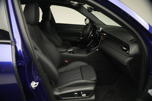 New 2026 Maserati Grecale Modena V6 for sale $92,055 at Rolls-Royce Motor Cars Greenwich in Greenwich CT 06830 16