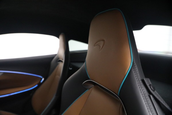 Used 2024 McLaren Artura TechLux for sale $182,900 at Rolls-Royce Motor Cars Greenwich in Greenwich CT 06830 27