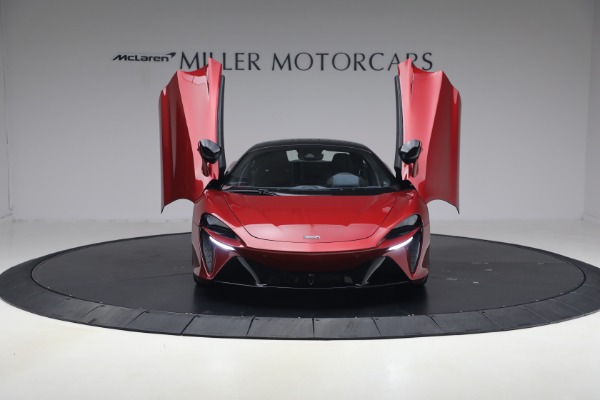 Used 2023 McLaren Artura Performance for sale $179,900 at Rolls-Royce Motor Cars Greenwich in Greenwich CT 06830 13