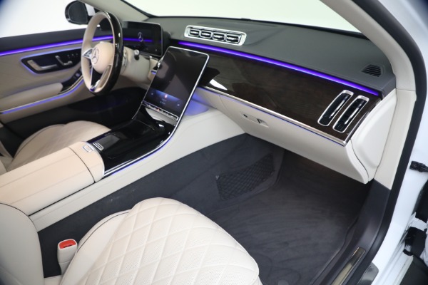 Used 2026 Mercedes-Benz S-Class S 580 4MATIC for sale $125,900 at Rolls-Royce Motor Cars Greenwich in Greenwich CT 06830 23