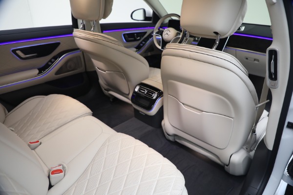 Used 2026 Mercedes-Benz S-Class S 580 4MATIC for sale $125,900 at Rolls-Royce Motor Cars Greenwich in Greenwich CT 06830 26