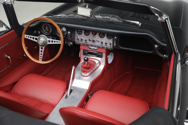 Used 1964 Jaguar E-Type for sale $185,000 at Rolls-Royce Motor Cars Greenwich in Greenwich CT 06830 26