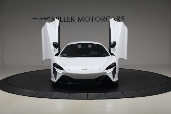 Used 2023 McLaren Artura TechLux for sale $164,900 at Rolls-Royce Motor Cars Greenwich in Greenwich CT 06830 13