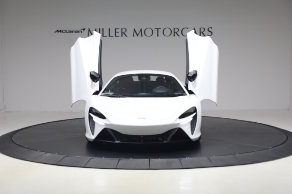 Used 2023 McLaren Artura TechLux for sale $164,900 at Rolls-Royce Motor Cars Greenwich in Greenwich CT 06830 21