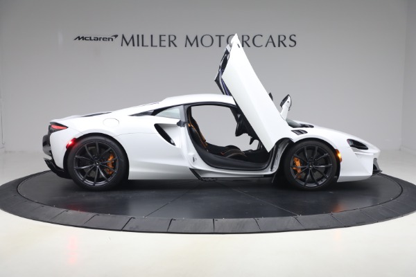 Used 2023 McLaren Artura Performance for sale $164,900 at Rolls-Royce Motor Cars Greenwich in Greenwich CT 06830 19
