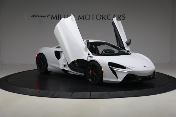 Used 2023 McLaren Artura Performance for sale $164,900 at Rolls-Royce Motor Cars Greenwich in Greenwich CT 06830 20