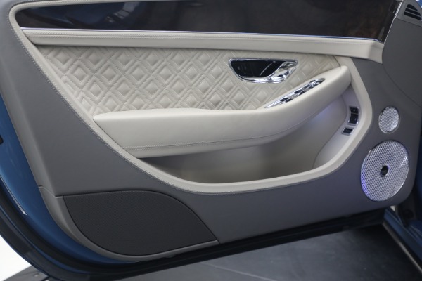 Used 2024 Bentley Continental GTC Speed for sale $294,900 at Rolls-Royce Motor Cars Greenwich in Greenwich CT 06830 27