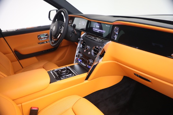 New 2026 Rolls-Royce Cullinan for sale $414,900 at Rolls-Royce Motor Cars Greenwich in Greenwich CT 06830 20