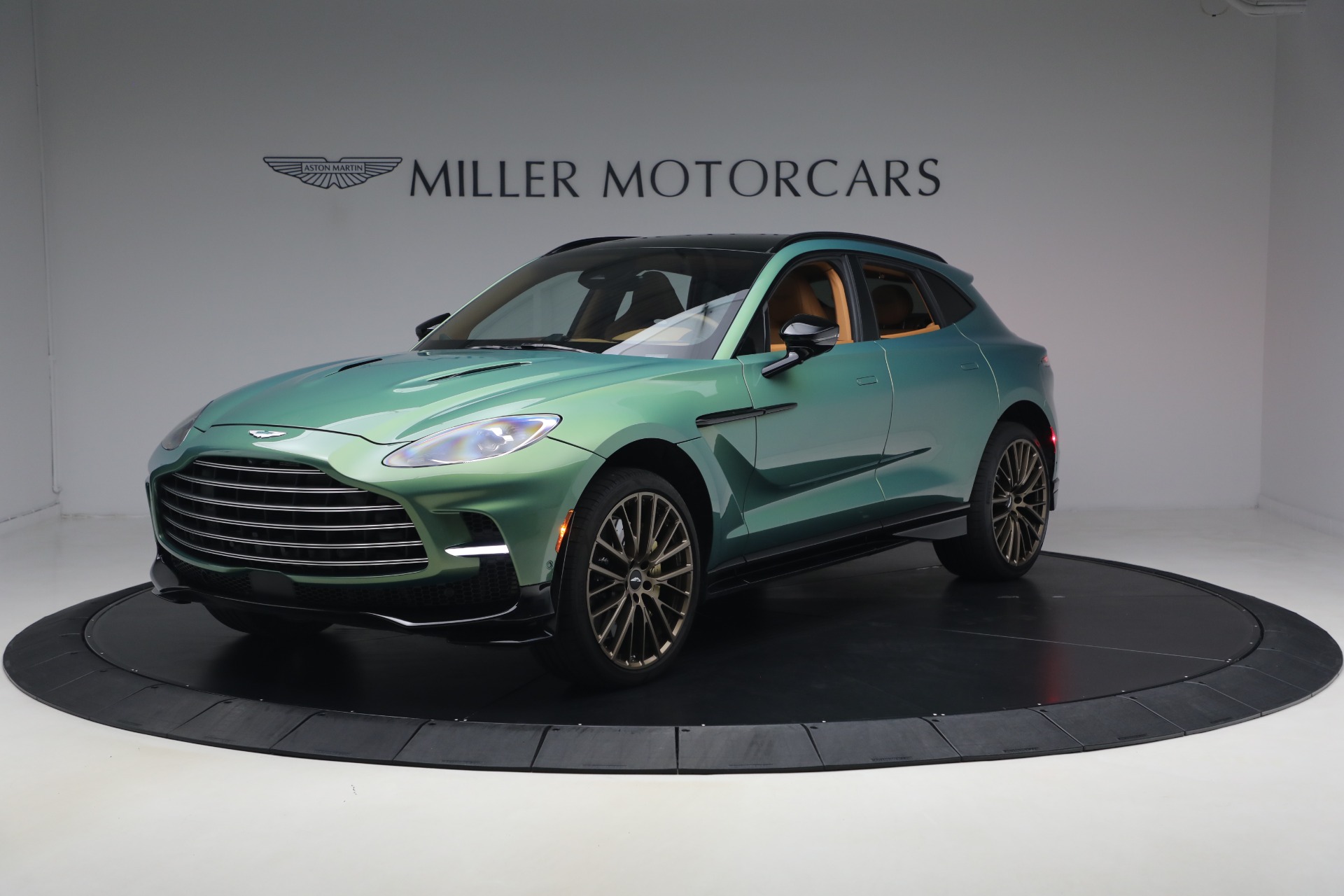 Used 2025 Aston Martin DBX 707 for sale $214,900 at Rolls-Royce Motor Cars Greenwich in Greenwich CT 06830 1