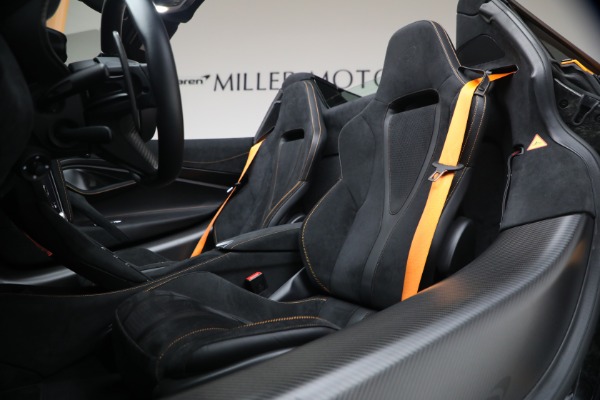 Used 2025 McLaren 750S Spider Performance for sale $369,900 at Rolls-Royce Motor Cars Greenwich in Greenwich CT 06830 21