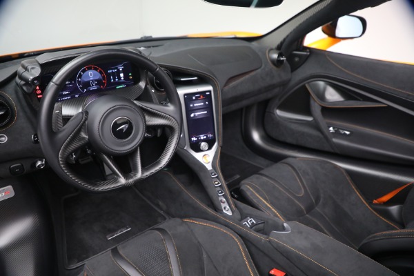 Used 2025 McLaren 750S Spider Performance for sale $369,900 at Rolls-Royce Motor Cars Greenwich in Greenwich CT 06830 23