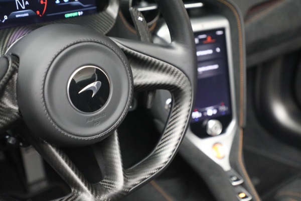 Used 2025 McLaren 750S Spider Performance for sale $369,900 at Rolls-Royce Motor Cars Greenwich in Greenwich CT 06830 27