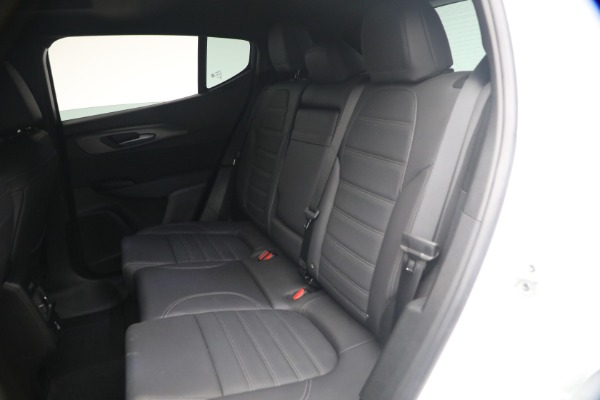 Used 2024 Alfa Romeo Tonale Hybrid Ti for sale $28,900 at Rolls-Royce Motor Cars Greenwich in Greenwich CT 06830 19