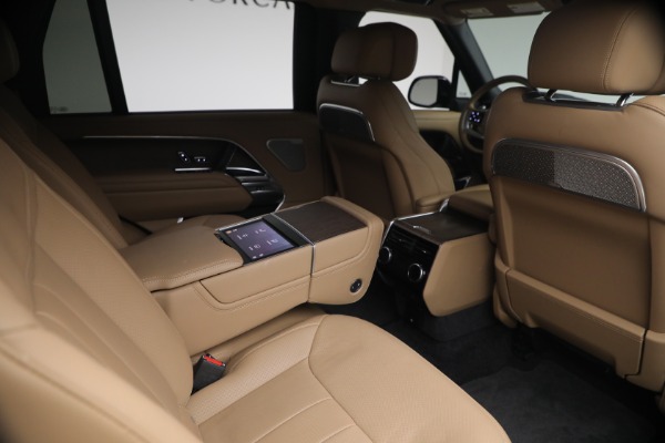 Used 2025 Land Rover Range Rover P530 Autobiography LWB for sale $153,900 at Rolls-Royce Motor Cars Greenwich in Greenwich CT 06830 26