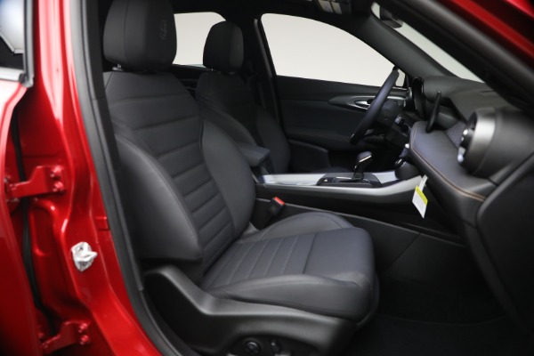 New 2026 Alfa Romeo Tonale Sprint for sale $46,935 at Rolls-Royce Motor Cars Greenwich in Greenwich CT 06830 17
