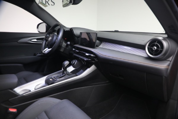 Used 2024 Alfa Romeo Tonale Hybrid Ti for sale $29,900 at Rolls-Royce Motor Cars Greenwich in Greenwich CT 06830 14