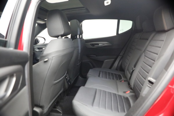 Used 2024 Alfa Romeo Tonale Hybrid Ti for sale $29,900 at Rolls-Royce Motor Cars Greenwich in Greenwich CT 06830 18