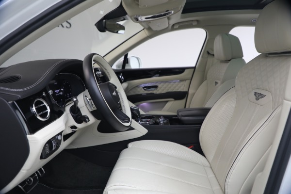Used 2022 Bentley Bentayga V8 for sale $137,900 at Rolls-Royce Motor Cars Greenwich in Greenwich CT 06830 20