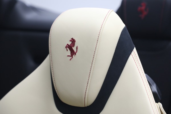 Used 2025 Ferrari Roma Spider for sale $317,900 at Rolls-Royce Motor Cars Greenwich in Greenwich CT 06830 20