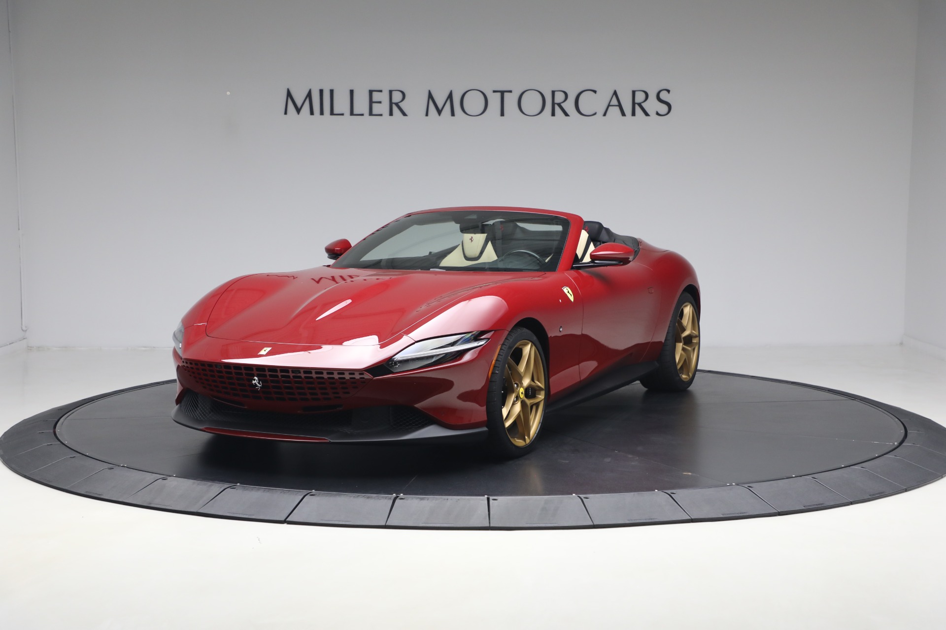 Used 2025 Ferrari Roma Spider for sale $317,900 at Rolls-Royce Motor Cars Greenwich in Greenwich CT 06830 1