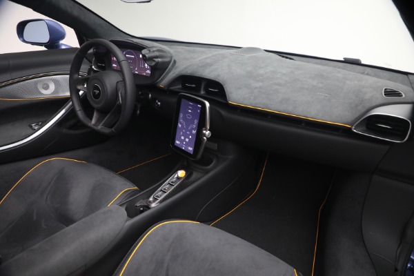 New 2026 McLaren Artura Spider Performance for sale $336,300 at Rolls-Royce Motor Cars Greenwich in Greenwich CT 06830 26