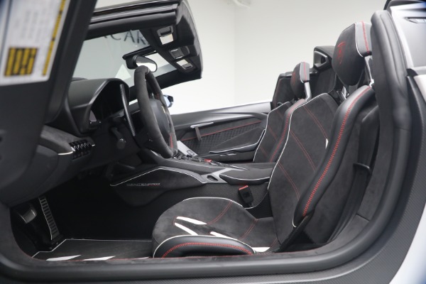 Used 2017 Lamborghini Centenario Roadster for sale $3,995,000 at Rolls-Royce Motor Cars Greenwich in Greenwich CT 06830 11