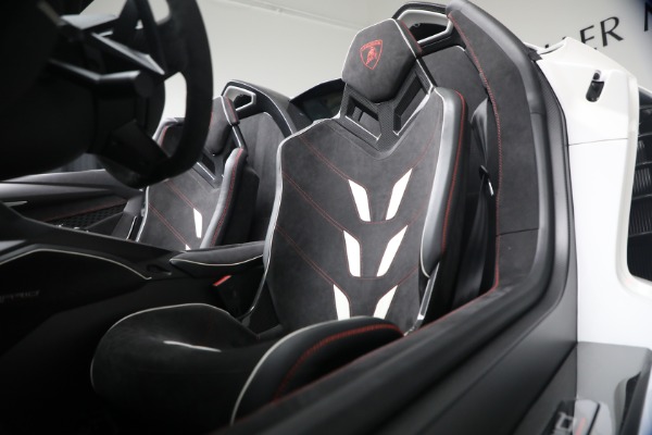 Used 2017 Lamborghini Centenario Roadster for sale $3,995,000 at Rolls-Royce Motor Cars Greenwich in Greenwich CT 06830 12