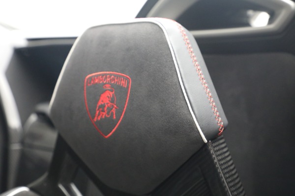Used 2017 Lamborghini Centenario Roadster for sale $3,995,000 at Rolls-Royce Motor Cars Greenwich in Greenwich CT 06830 20