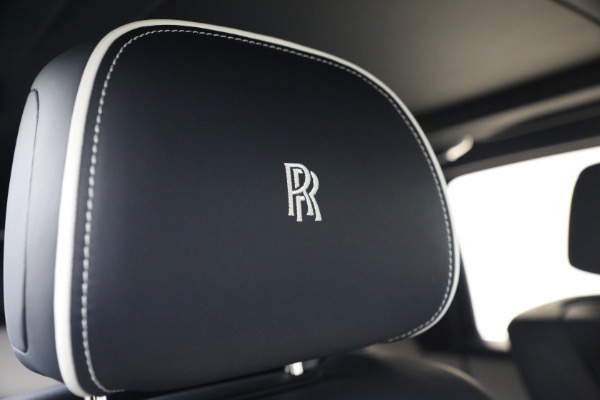 Used 2022 Rolls-Royce Black Badge Cullinan for sale $299,900 at Rolls-Royce Motor Cars Greenwich in Greenwich CT 06830 26