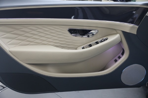 New 2026 Bentley Continental GTC Azure for sale $385,660 at Rolls-Royce Motor Cars Greenwich in Greenwich CT 06830 22