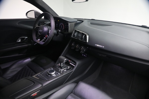 Used 2020 Audi R8 5.2 quattro V10 performance for sale $213,900 at Rolls-Royce Motor Cars Greenwich in Greenwich CT 06830 26