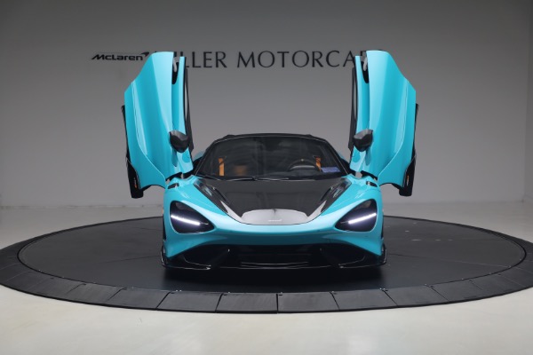Used 2022 McLaren 765LT Spider for sale $599,900 at Rolls-Royce Motor Cars Greenwich in Greenwich CT 06830 13