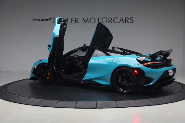 Used 2022 McLaren 765LT Spider for sale $599,900 at Rolls-Royce Motor Cars Greenwich in Greenwich CT 06830 16