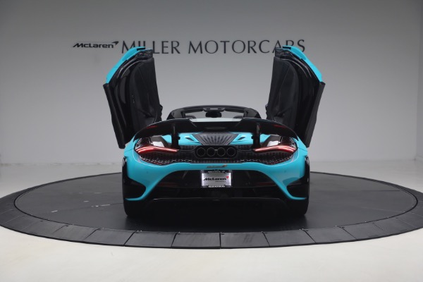 Used 2022 McLaren 765LT Spider for sale $599,900 at Rolls-Royce Motor Cars Greenwich in Greenwich CT 06830 17