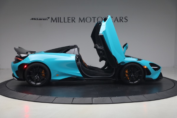Used 2022 McLaren 765LT Spider for sale $599,900 at Rolls-Royce Motor Cars Greenwich in Greenwich CT 06830 19