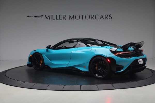 Used 2022 McLaren 765LT Spider for sale $599,900 at Rolls-Royce Motor Cars Greenwich in Greenwich CT 06830 24
