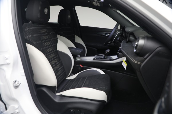 New 2026 Alfa Romeo Tonale Sport Speciale for sale $49,190 at Rolls-Royce Motor Cars Greenwich in Greenwich CT 06830 16