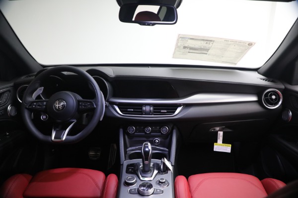 New 2026 Alfa Romeo Stelvio Veloce for sale $62,715 at Rolls-Royce Motor Cars Greenwich in Greenwich CT 06830 21