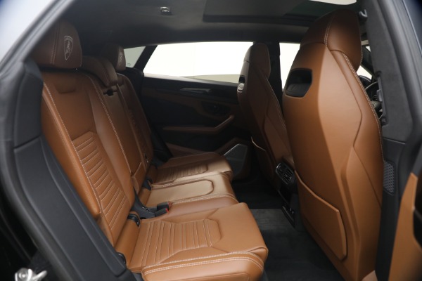 Used 2025 Lamborghini Urus SE for sale $305,900 at Rolls-Royce Motor Cars Greenwich in Greenwich CT 06830 22