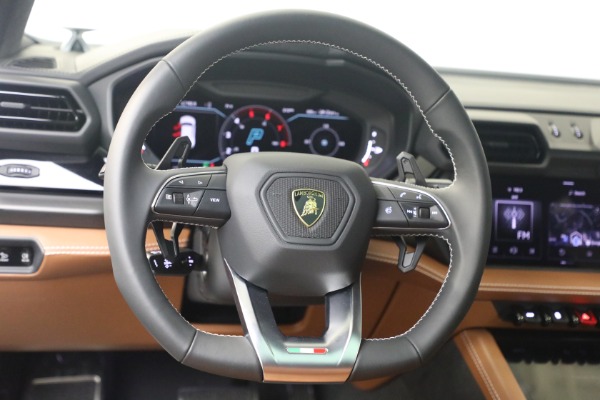 Used 2025 Lamborghini Urus SE for sale $305,900 at Rolls-Royce Motor Cars Greenwich in Greenwich CT 06830 25