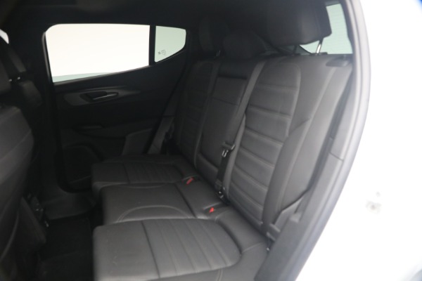 Used 2024 Alfa Romeo Tonale Hybrid Ti for sale $26,900 at Rolls-Royce Motor Cars Greenwich in Greenwich CT 06830 20