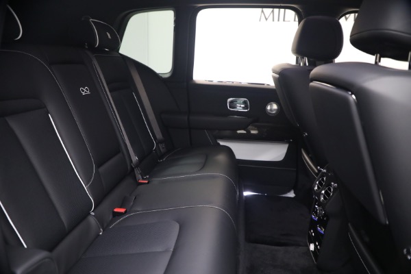 New 2027 Rolls-Royce Black Badge Cullinan for sale $576,350 at Rolls-Royce Motor Cars Greenwich in Greenwich CT 06830 23