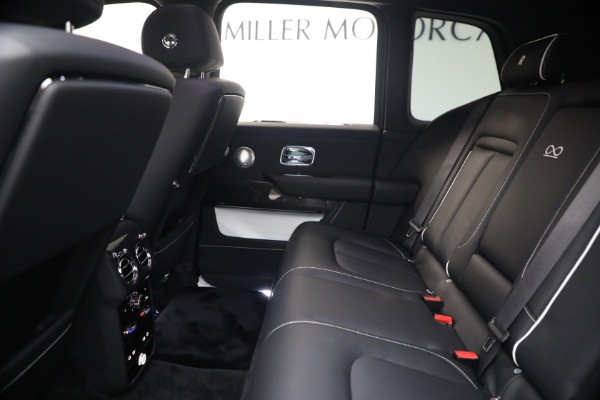 New 2027 Rolls-Royce Black Badge Cullinan for sale $576,350 at Rolls-Royce Motor Cars Greenwich in Greenwich CT 06830 27