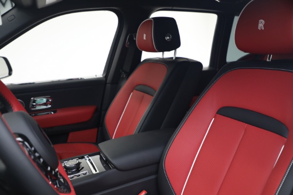 New 2027 Rolls-Royce Black Badge Cullinan for sale $588,050 at Rolls-Royce Motor Cars Greenwich in Greenwich CT 06830 17