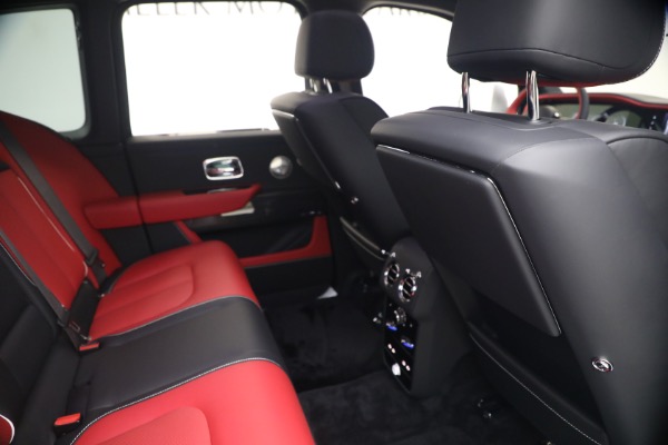 New 2027 Rolls-Royce Black Badge Cullinan for sale $588,050 at Rolls-Royce Motor Cars Greenwich in Greenwich CT 06830 23