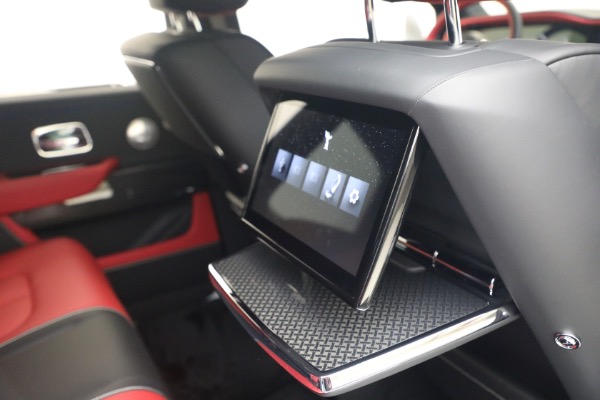 New 2027 Rolls-Royce Black Badge Cullinan for sale $588,050 at Rolls-Royce Motor Cars Greenwich in Greenwich CT 06830 25