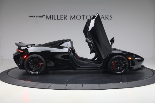 New 2027 McLaren 750S Spider Performance for sale $468,650 at Rolls-Royce Motor Cars Greenwich in Greenwich CT 06830 19