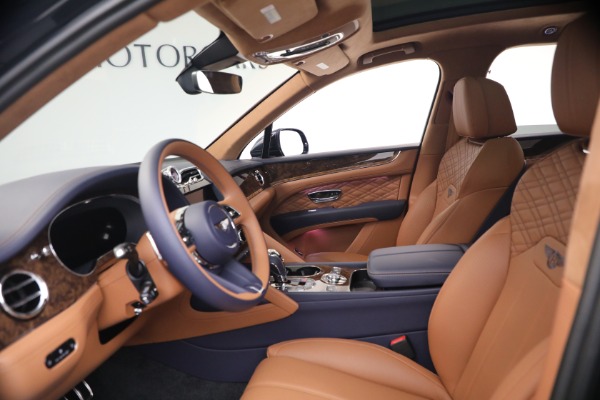 New 2026 Bentley Bentayga Azure V8 for sale $291,615 at Rolls-Royce Motor Cars Greenwich in Greenwich CT 06830 16