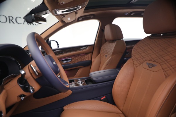 New 2026 Bentley Bentayga Azure V8 for sale $291,615 at Rolls-Royce Motor Cars Greenwich in Greenwich CT 06830 17